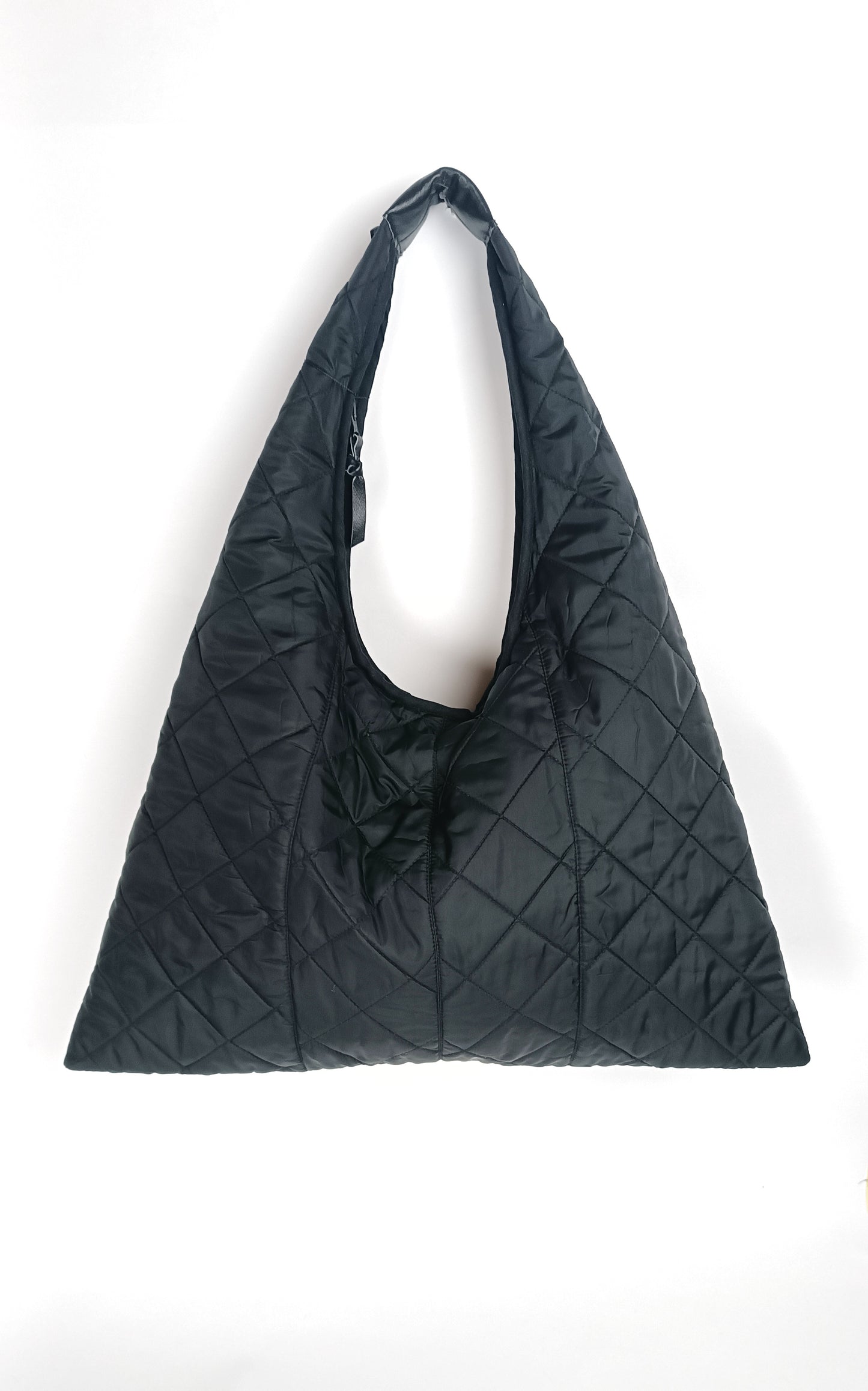 Triangle Bag "Ruvo"