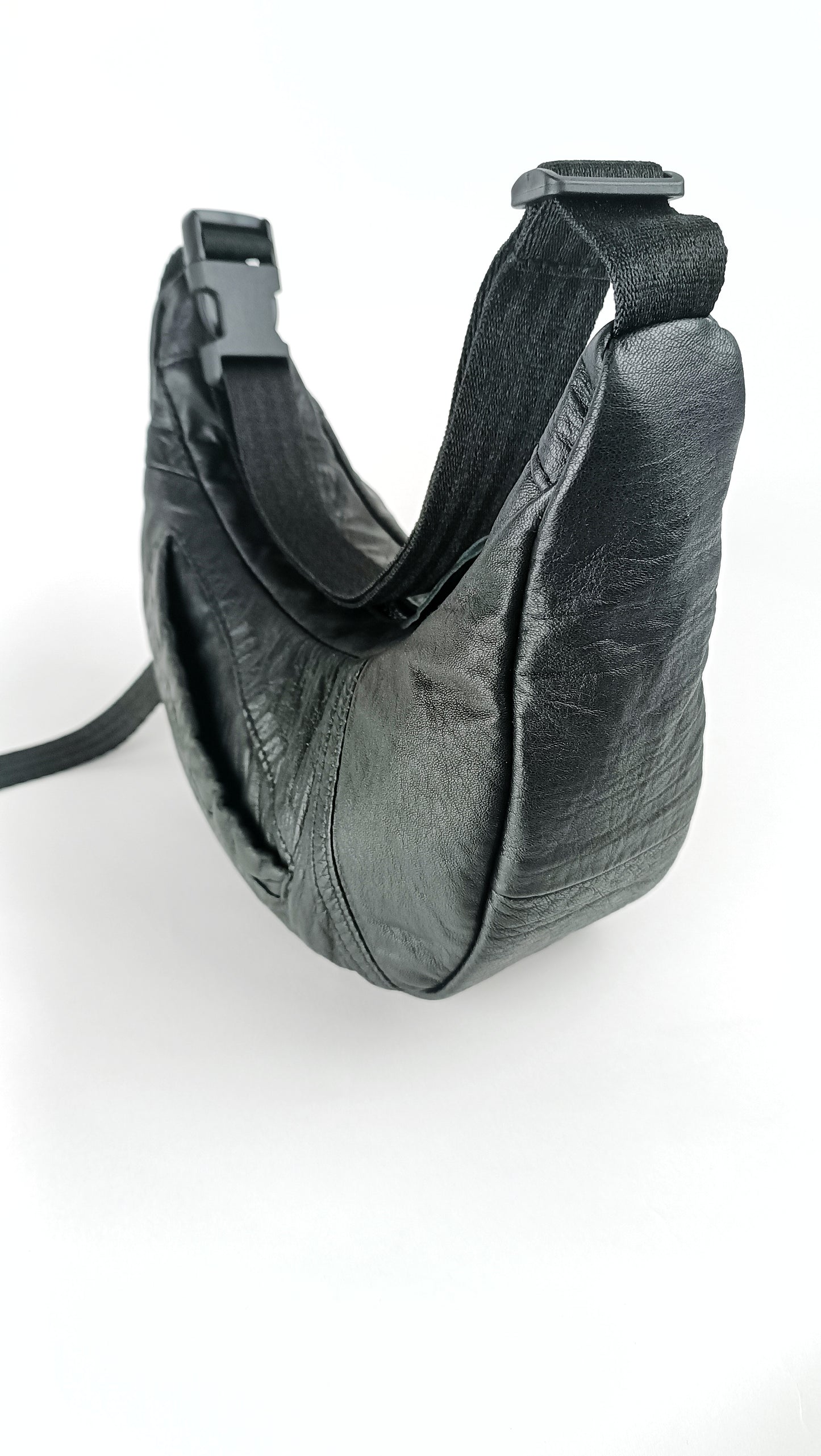 Two-Ways-To-Wear Bag "Mokkae"