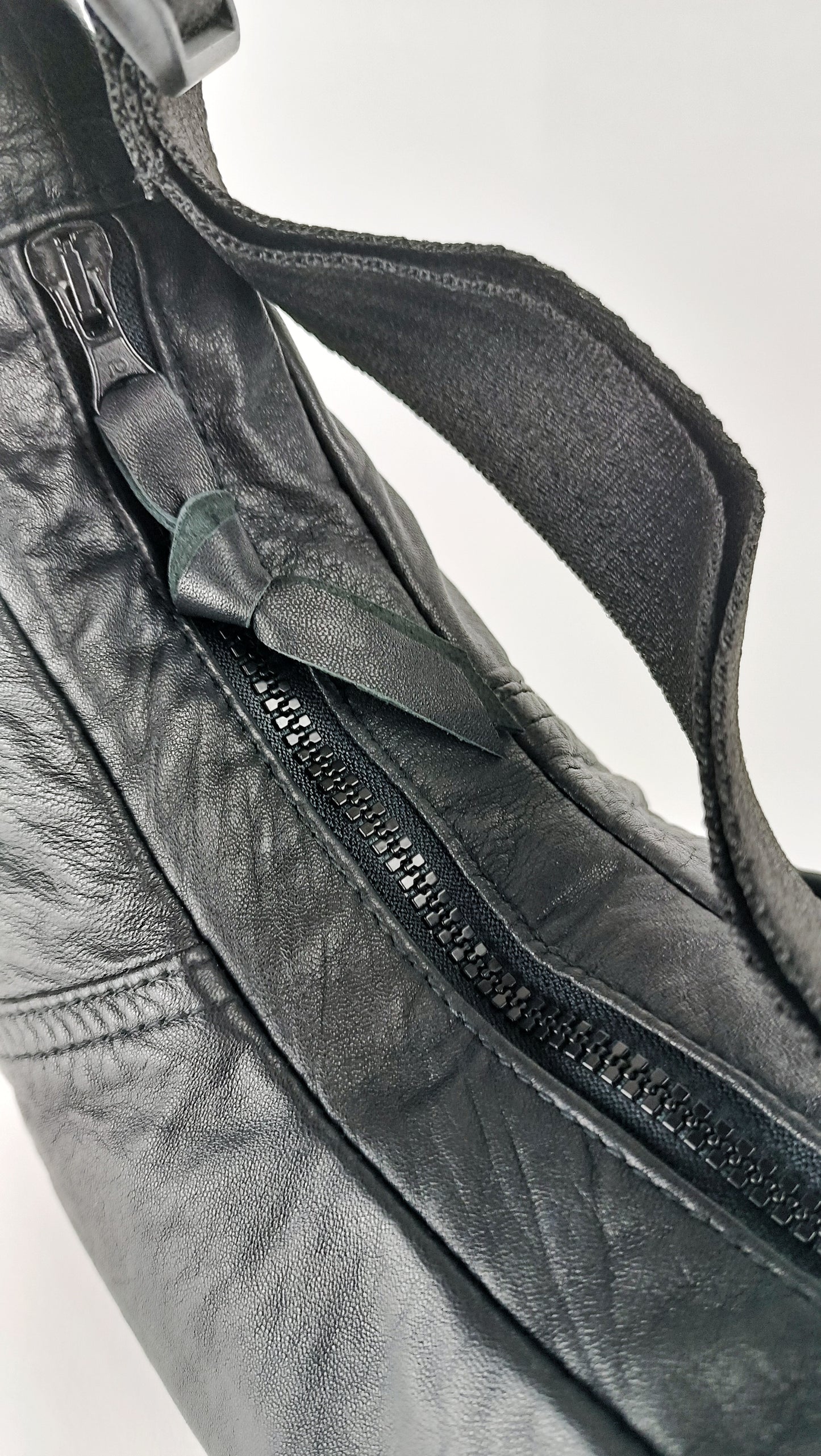 Two-Ways-To-Wear Bag "Mokkae"