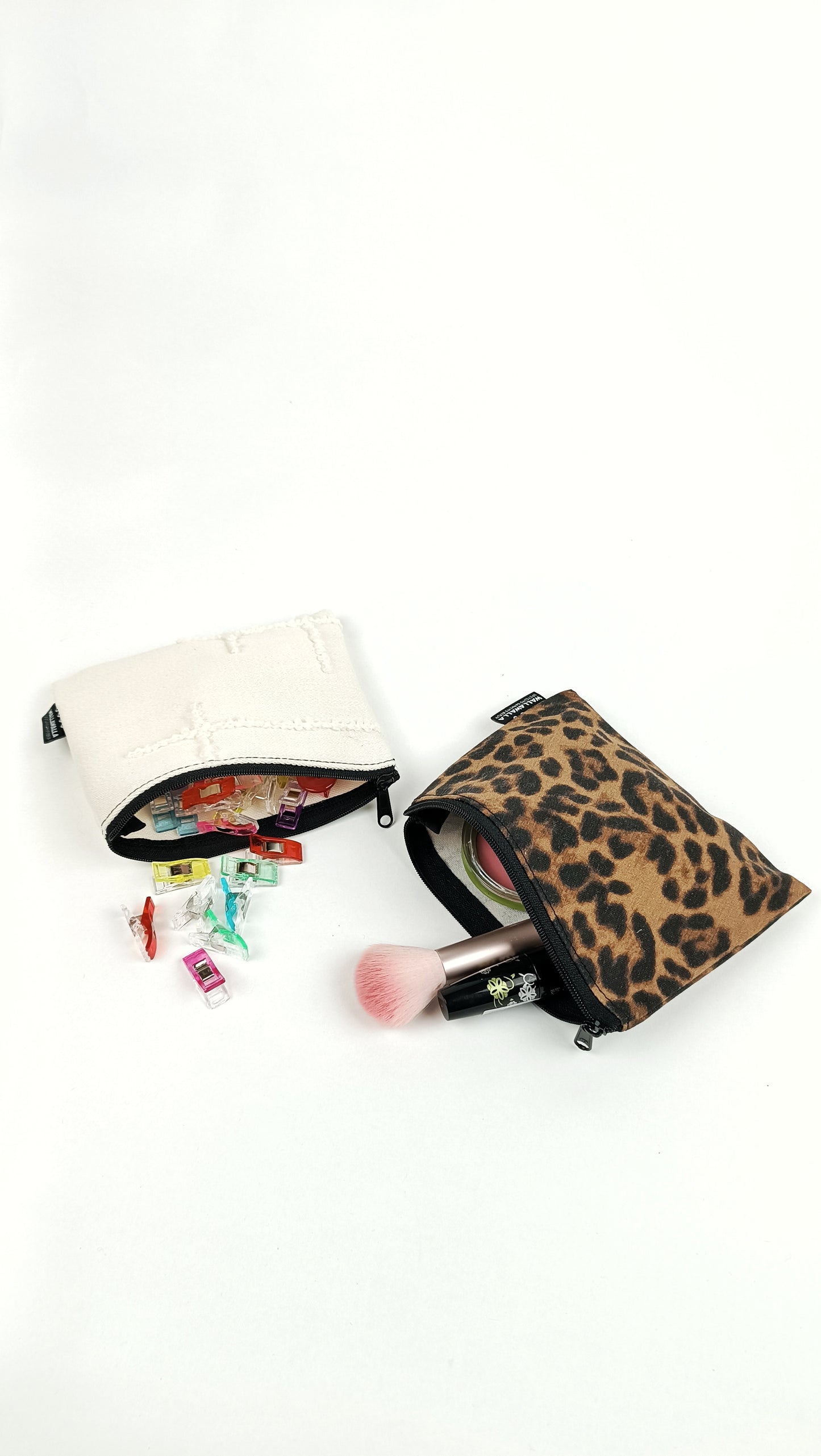 kosmetiktasche aus textilresten gefertigt