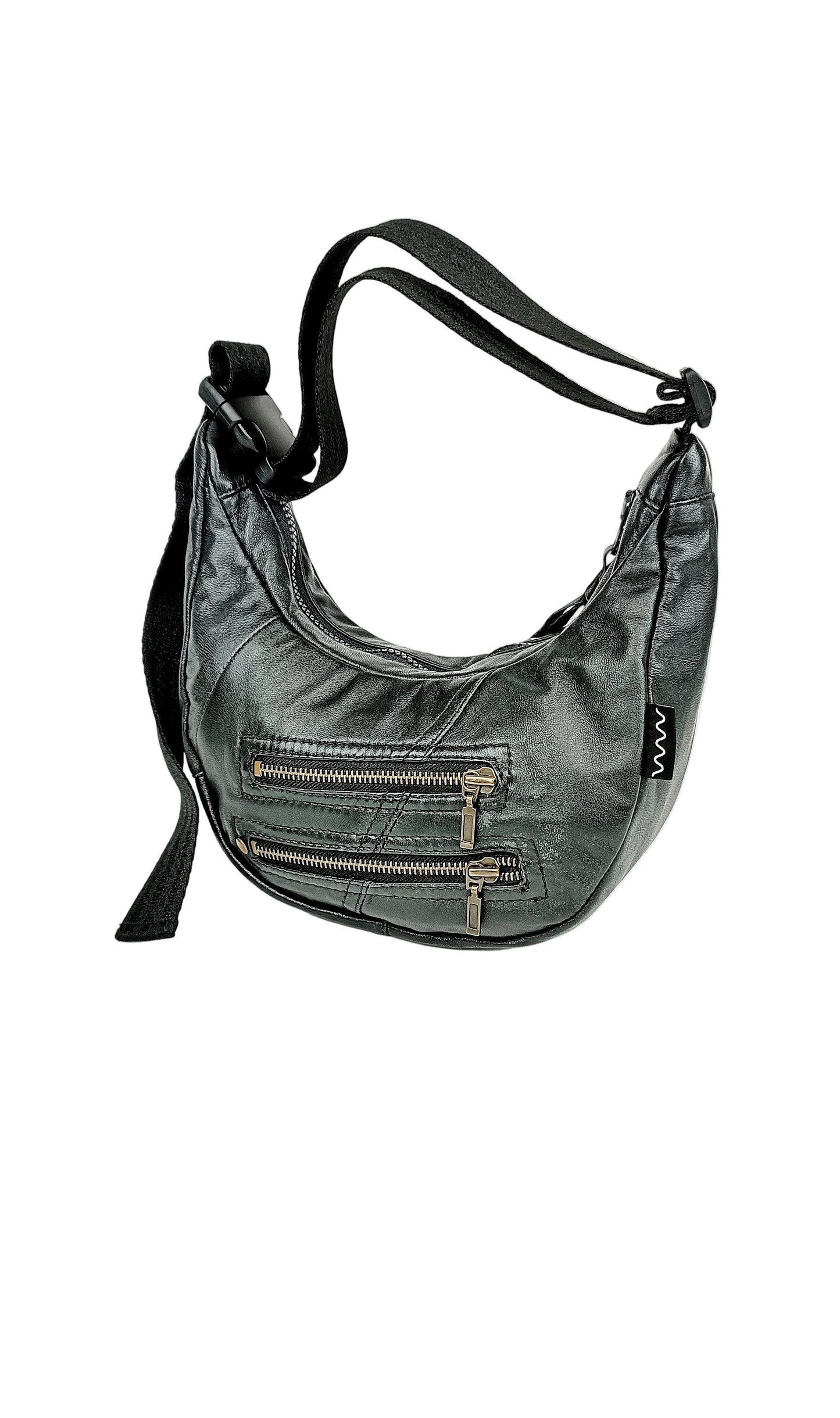 Schwarze Two-Way Bag mit zwei Reißverschlüssen aus vintage Leder, handgemachtes Upcycling-Unikat von Wallawalla Berlin