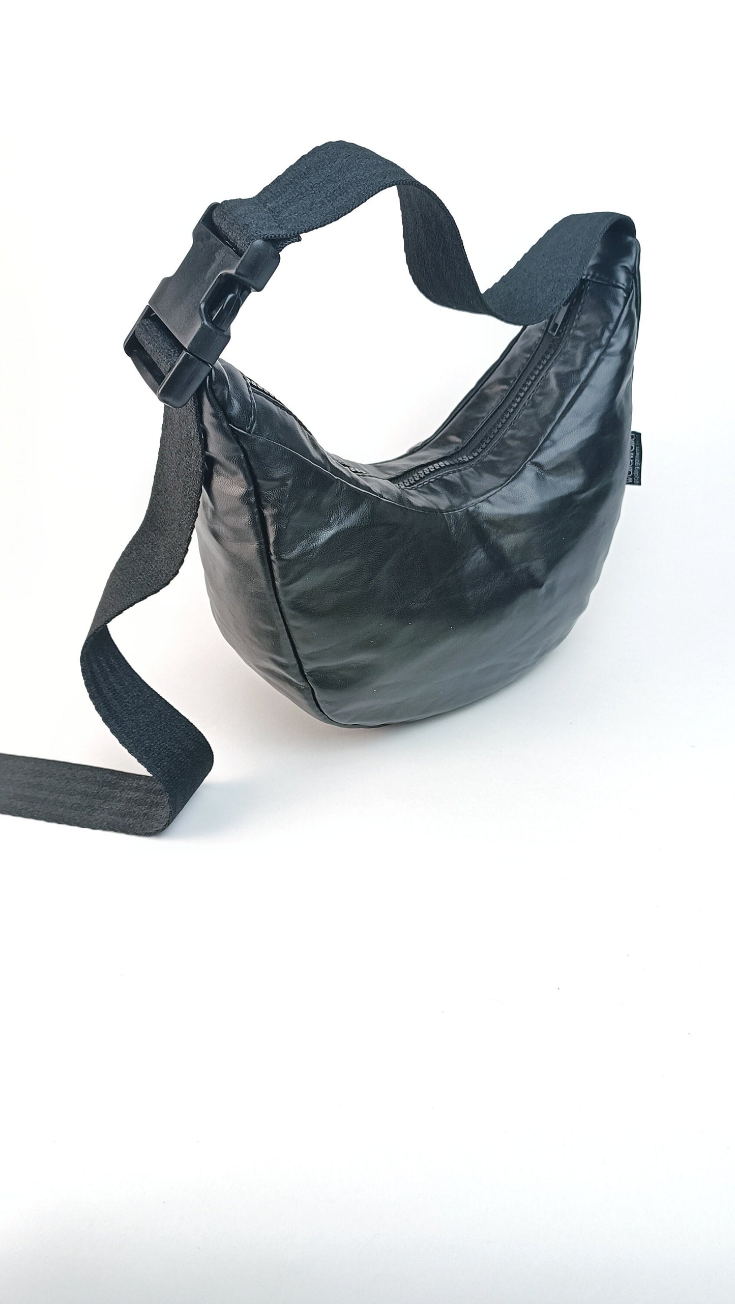 Vegan Two-Ways-To-Wear Bag "Shaktum"