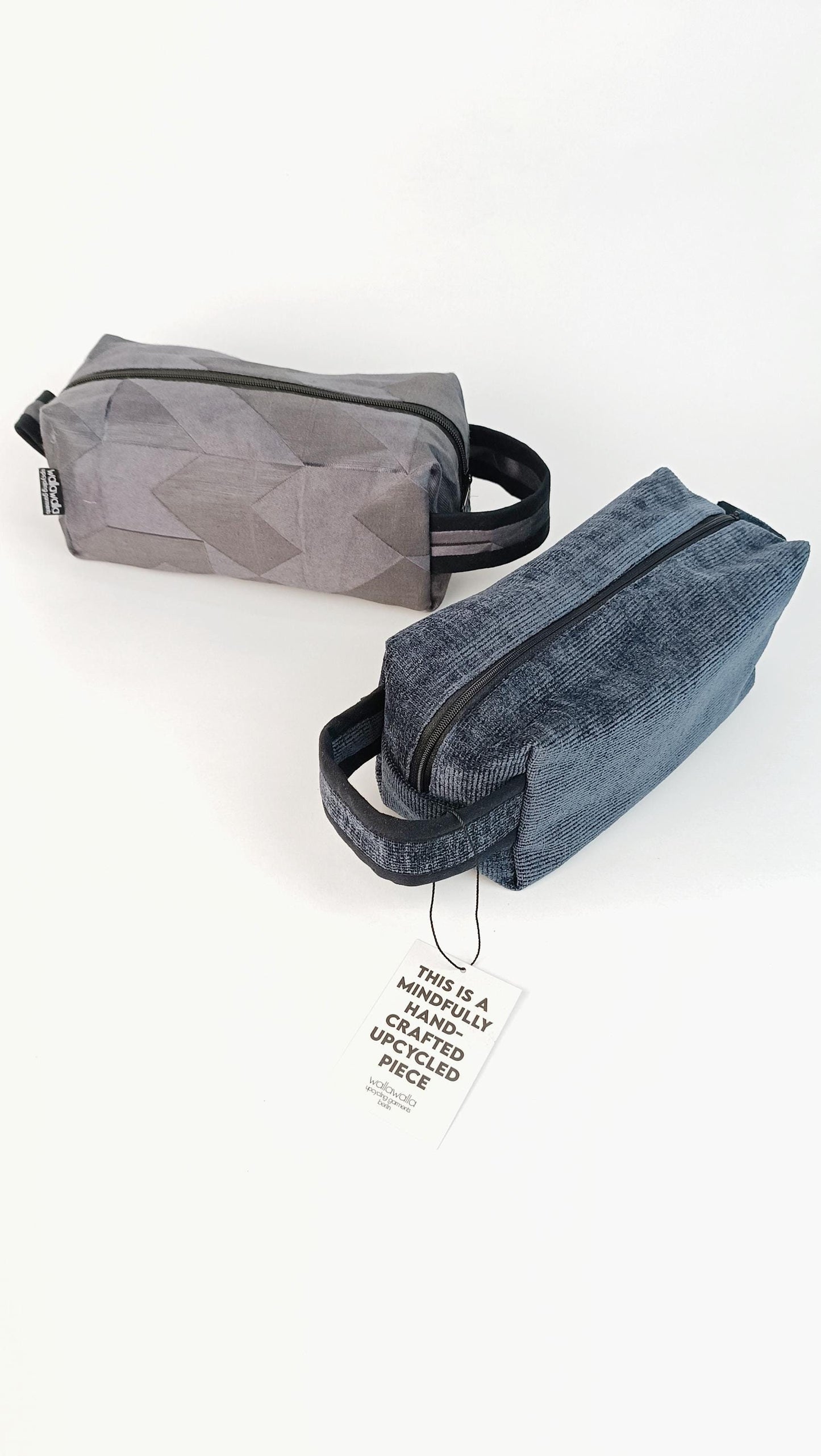 Große Kulturtasche aus geretteten Materialien, Upcycling, nachhaltig, Kulturbeutel, Set, vegan, Reisetasche,Herren, Make Up Bag, Kosmetik