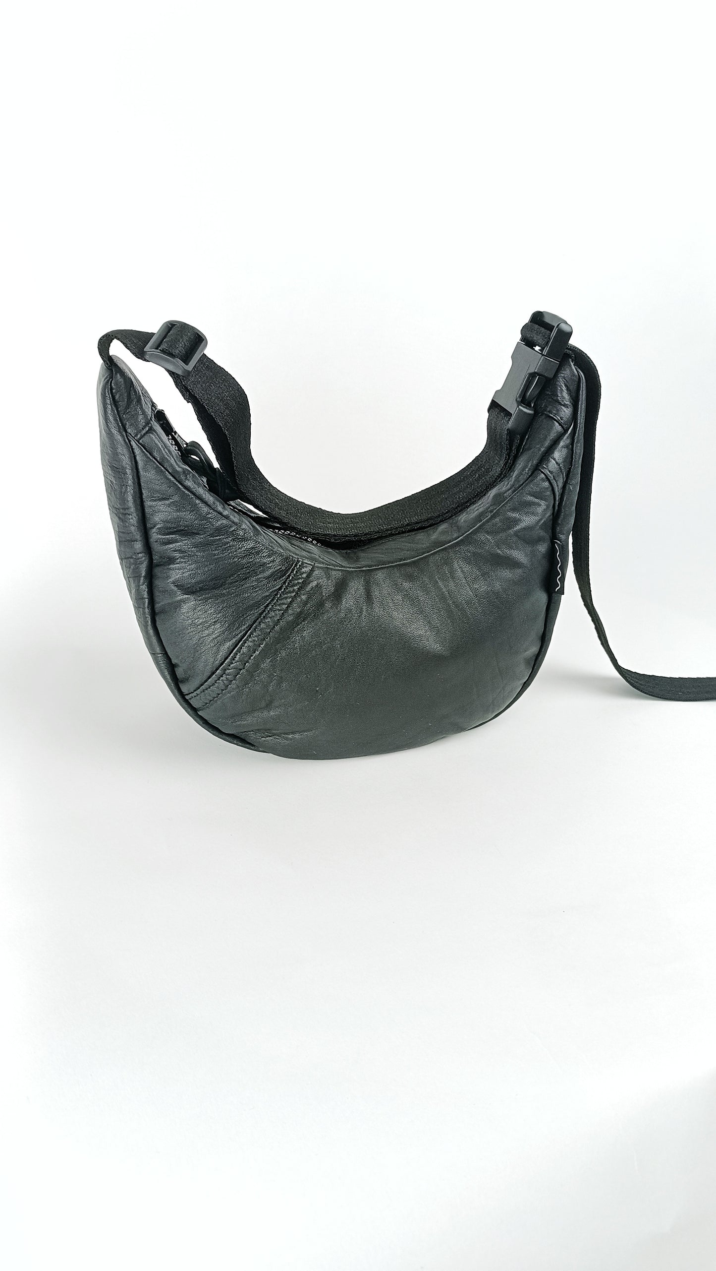 Two-Ways-To-Wear Bag "Mokkae"