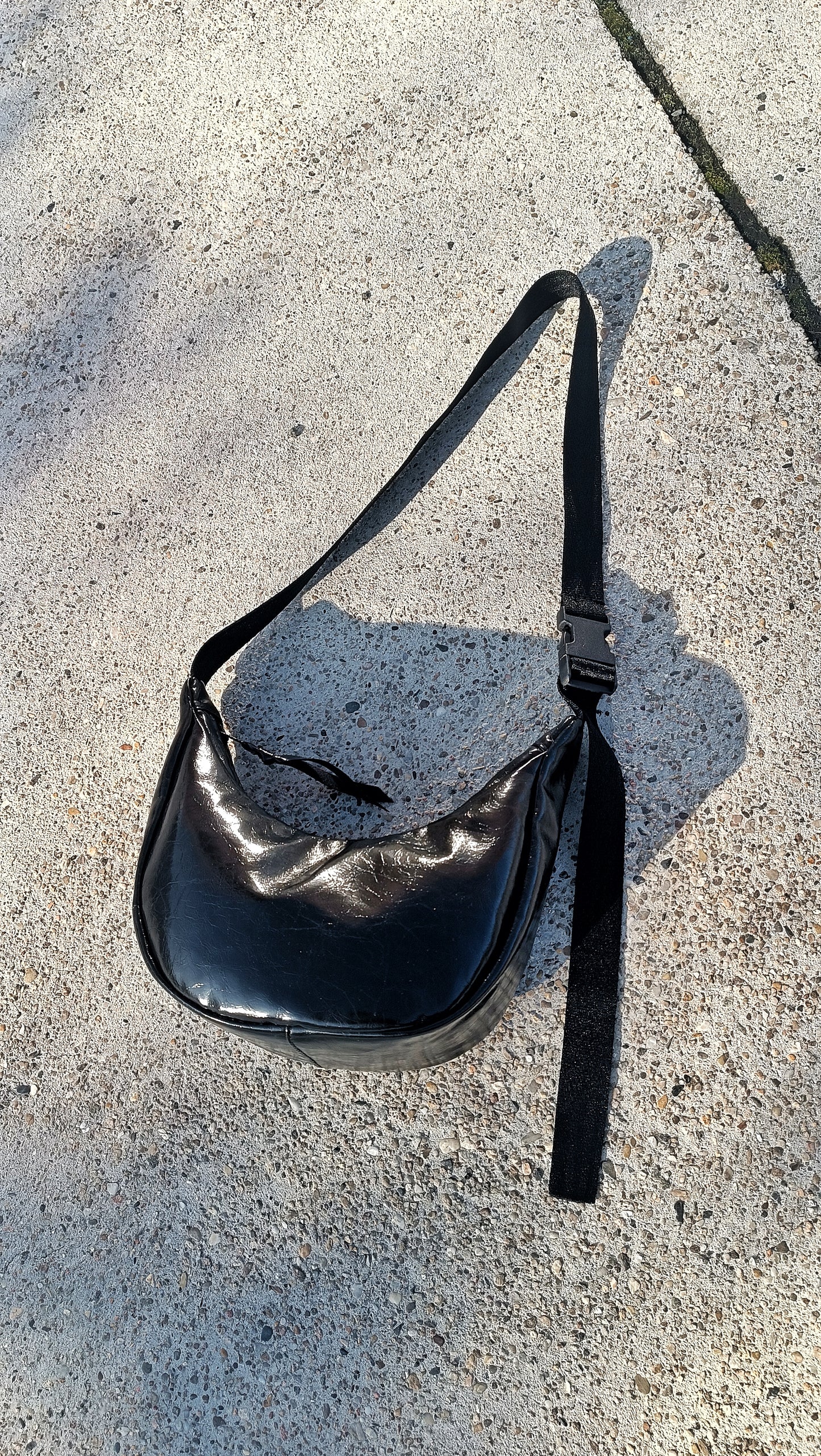 wallawalla crossbody bag aus recyceltem material