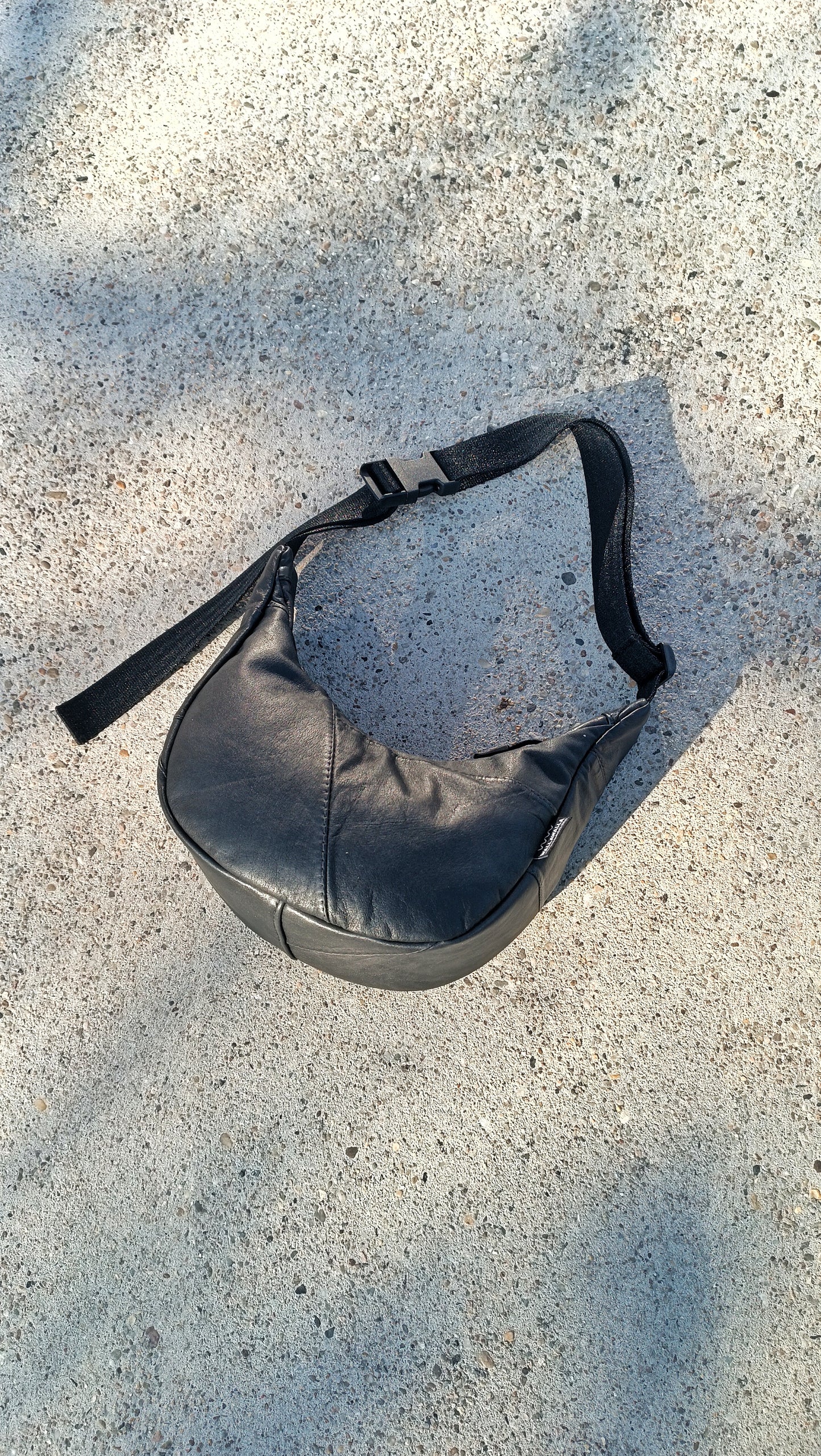 wandlungsfaehige crossbody bag nachhaltiges unikat wallawalla