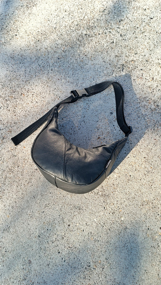 wandlungsfaehige crossbody bag nachhaltiges unikat wallawalla