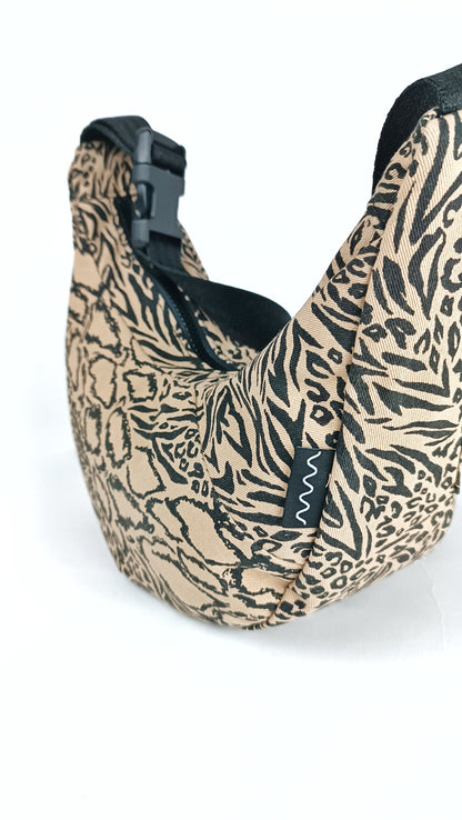 crossbody bag aus alter kleidung upcycling unikat