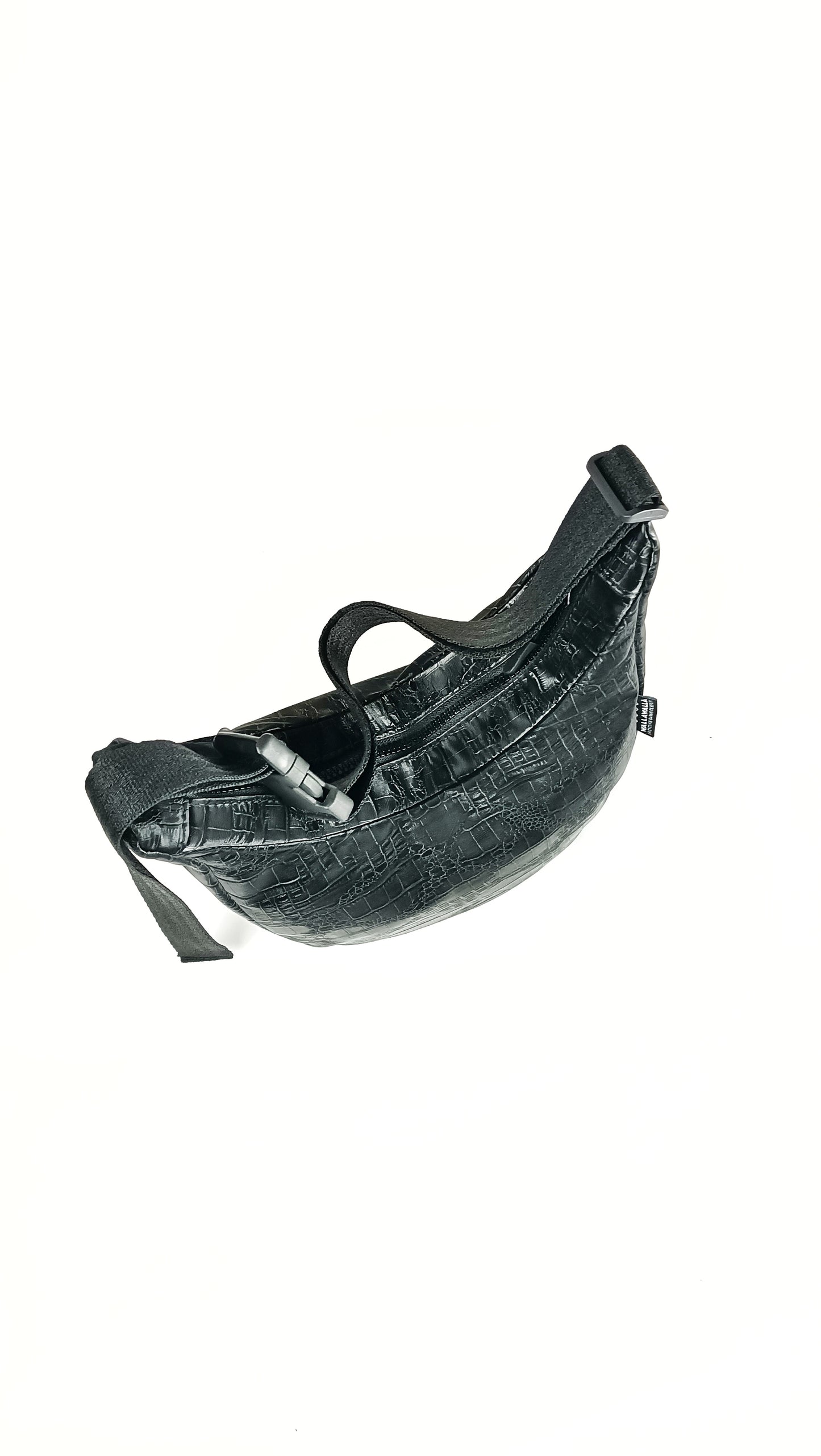 upcycling umhaengetasche zwei trageoptionen berlin handmade