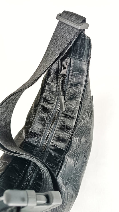 two ways to wear bag unisex tasche econyl gurt