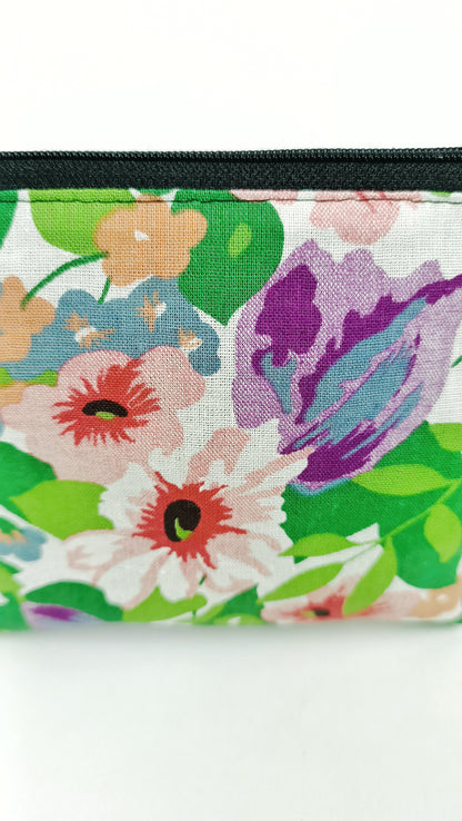 kleines upcycling taeschchen aus recyceltem material berlin