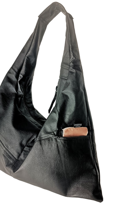 triangle bag unisex tasche aus upgecycelten textilien Außentasche