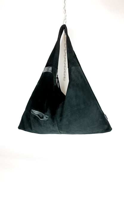 triangle bag unisex tasche aus upgecycelten textilien Außentasche