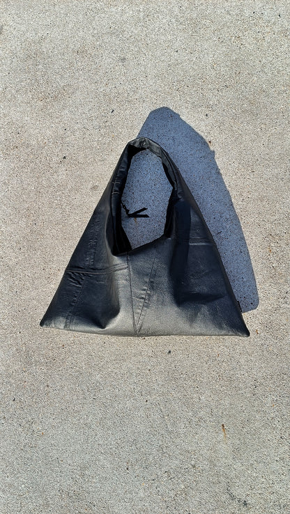 triangle bag unisex tasche aus upgecycelten textilien