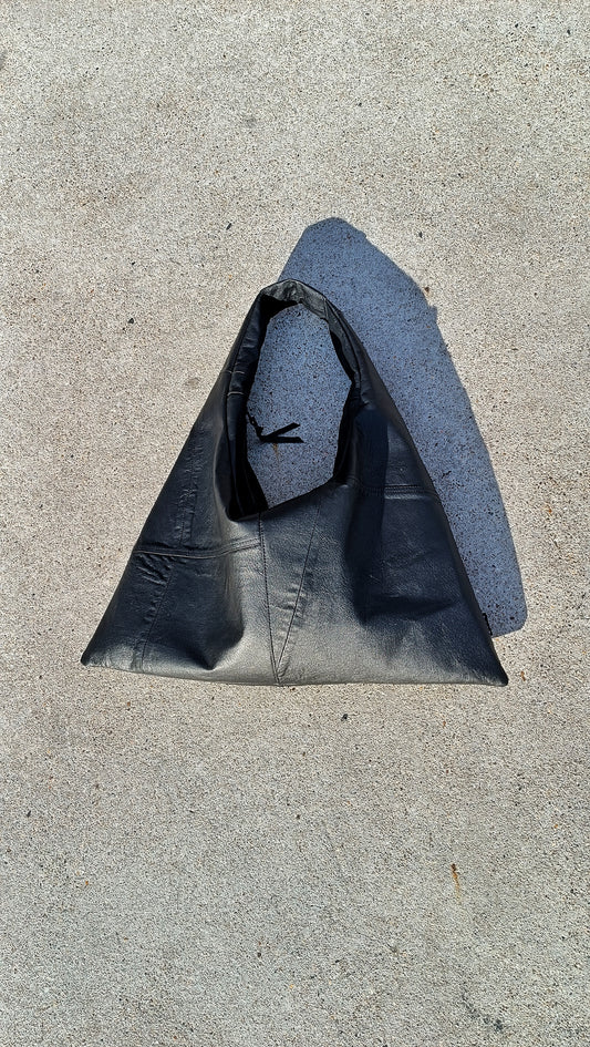 triangle bag unisex tasche aus upgecycelten textilien