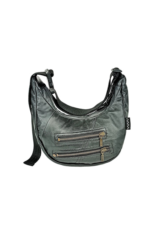 Schwarze Baguette Bag aus Leder, handgemachtes Upcycling-Unikat von Wallawalla Berlin