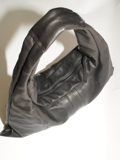 Draufsicht wallawalla Bag aus recyceltem Leder schwarz