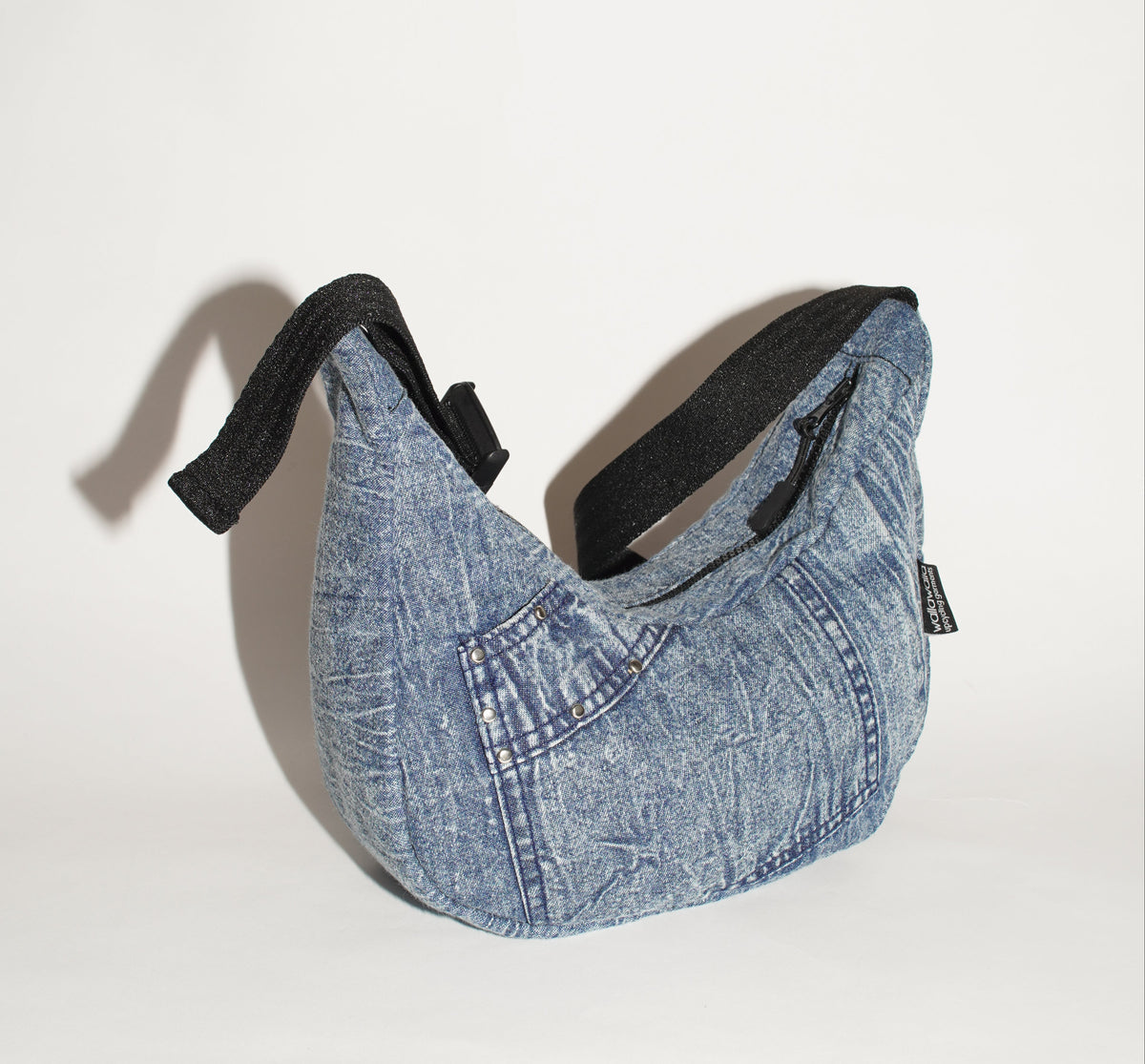Crossbody Bag | Washed Denim mit Nieten