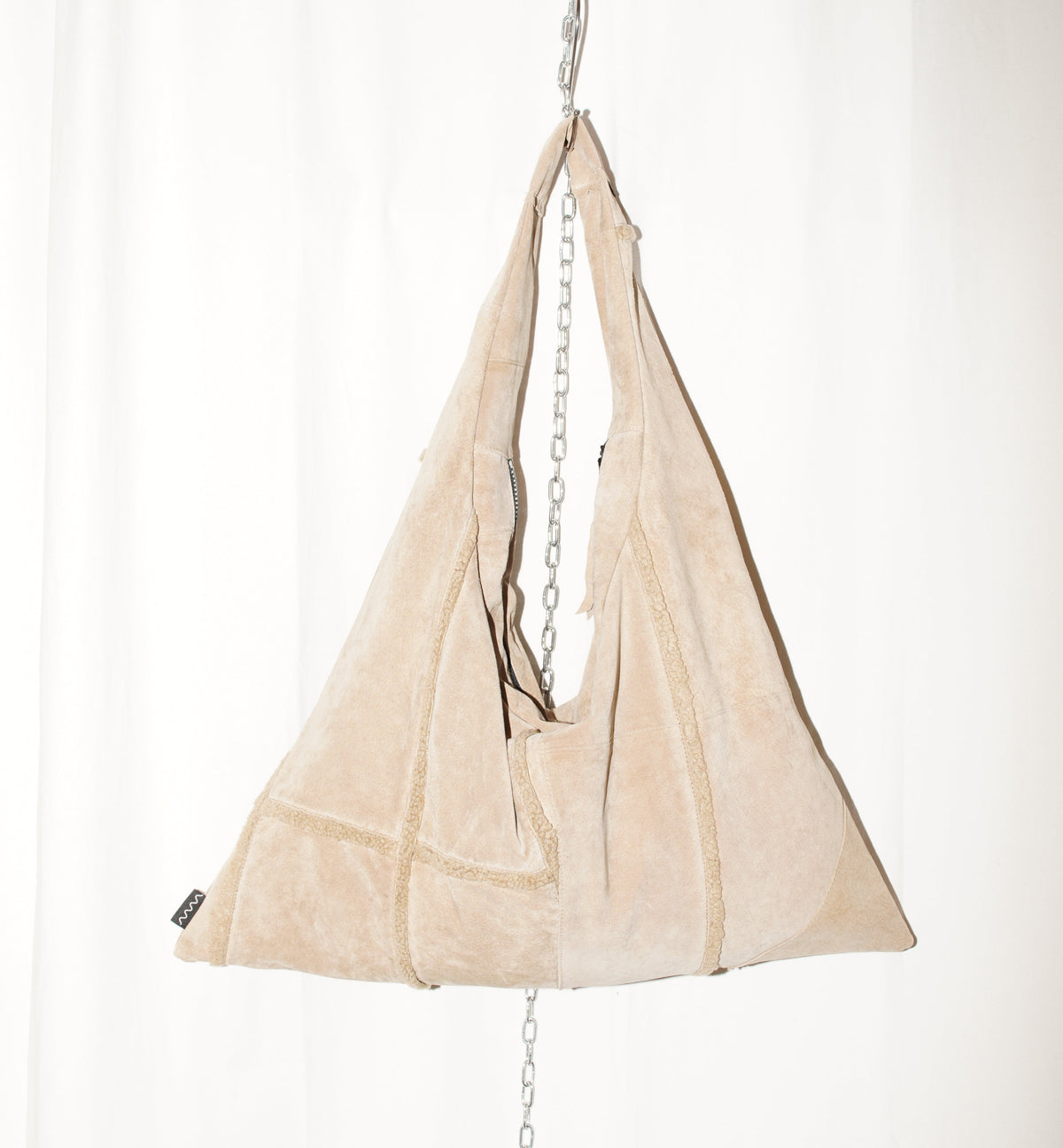 Triangle Bag L | Beiges Wildleder