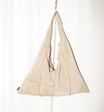 Triangle Bag L | Beiges Wildleder