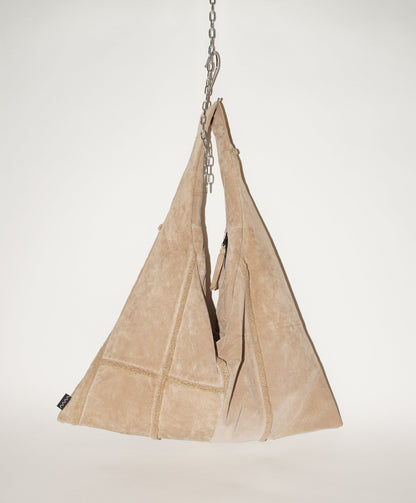 Triangle Bag L | Beiges Wildleder