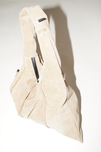 Triangle Bag L | Beiges Wildleder