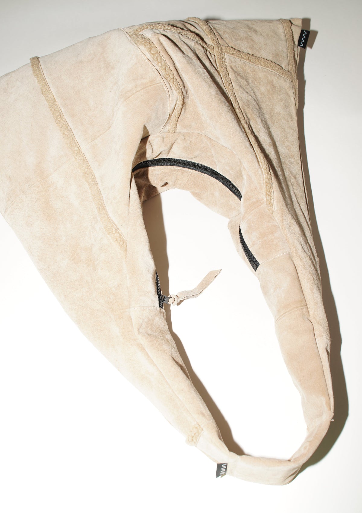 Triangle Bag L | Beiges Wildleder