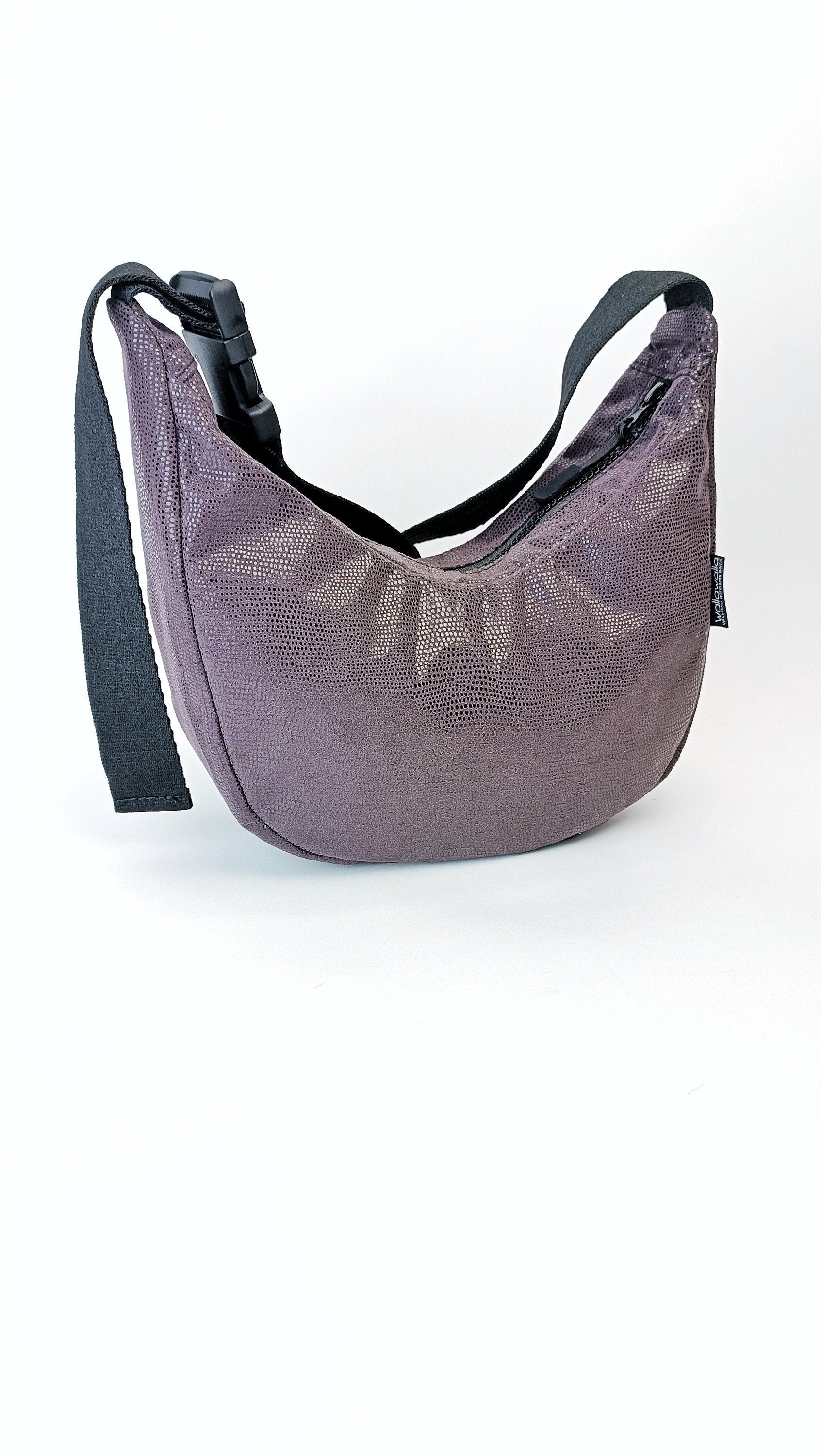 Lila Crossbodybag, Schultertasche "Puurple", Upcycling, Einzelstück, Y2K , Violet, nachhaltig, Bauchtasche, animalprint