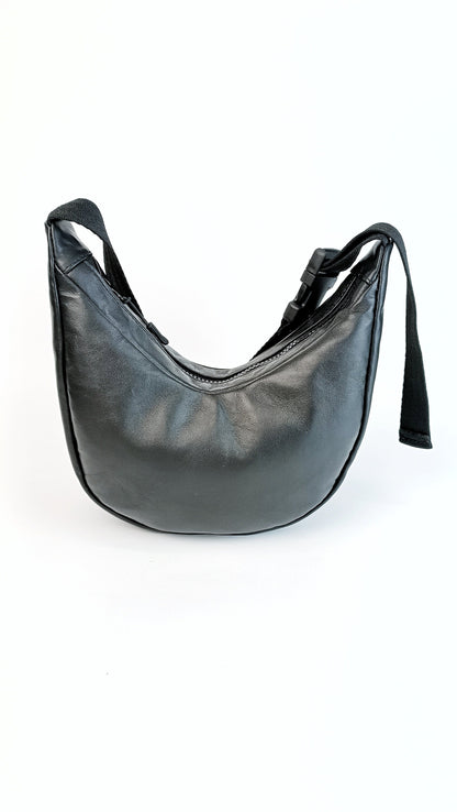 Premium Leder Crossbodybag, Schultertasche "Idaa", Upcycling, Einzelstück, schwarz , vintage, Y2K