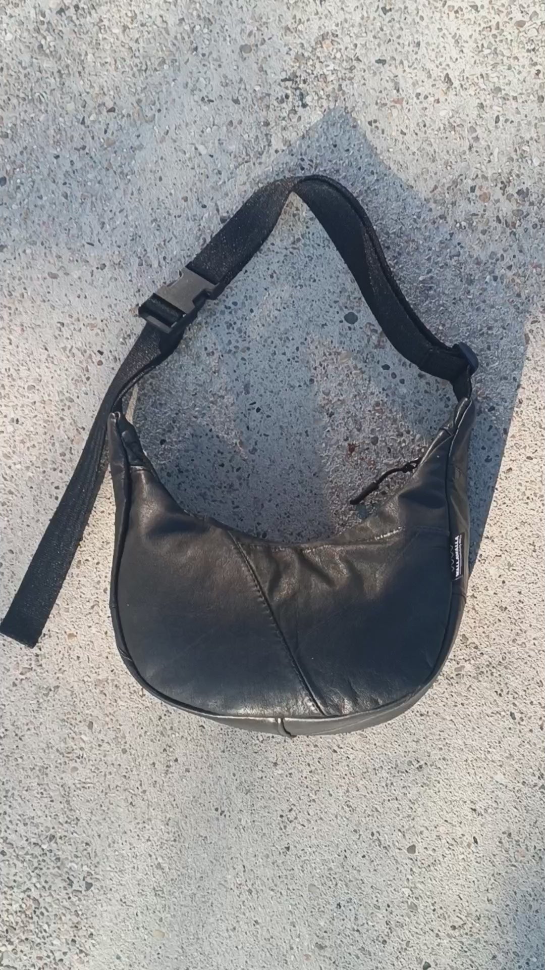 upcycling umhaengetasche zwei trageoptionen berlin handmade