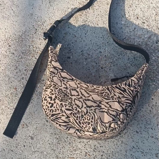 nachhaltige unisex crossbody bag upcycling tasche berlin