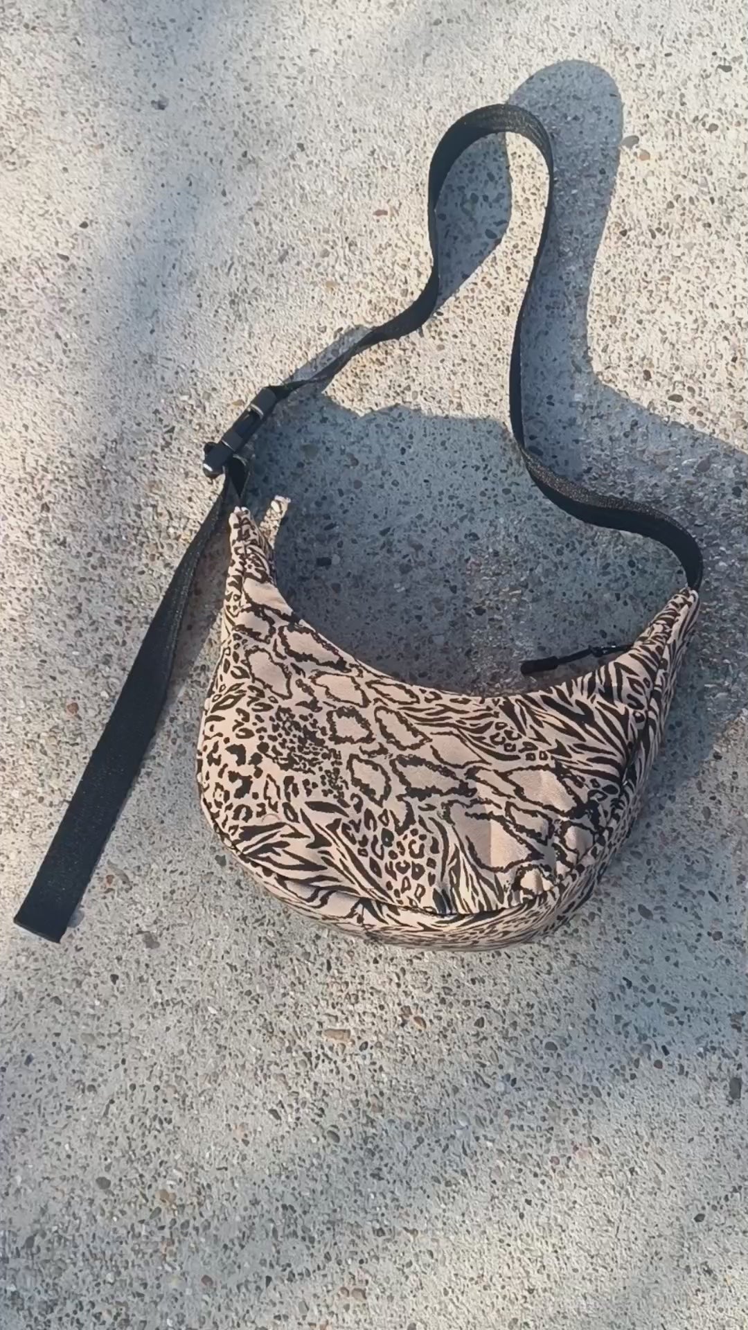 nachhaltige unisex crossbody bag upcycling tasche berlin