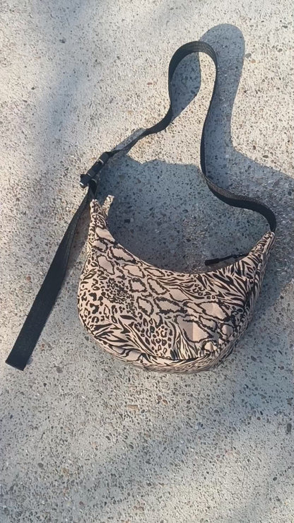 nachhaltige unisex crossbody bag upcycling tasche berlin